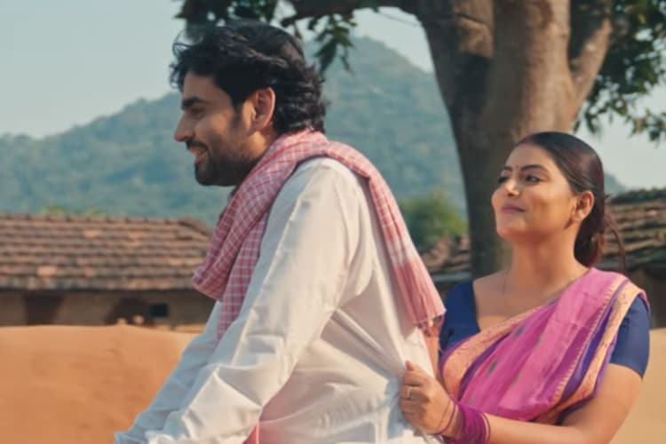 मनोज तिवारी का 'राजा पैदल ना चले' रिलीज, माही श्रीवास्तव के देसी अंदाज ने जीता दिल