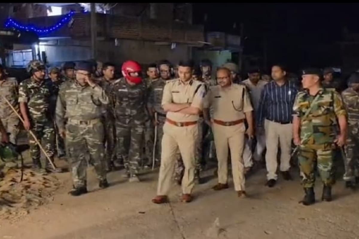 गढ़वा रामनवमी विवाद में दोनों पक्षों के 19 लोग गिरफ्तार, थाना प्रभारी लाइन हाजिर