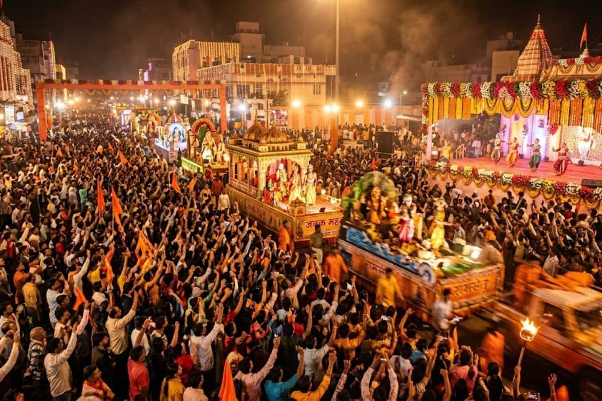 रांची में 'रामनवमी' का महा-जश्न: महावीर चौक पर सजेगा 500 किलो फूलों का शृंगार, निकलेगी 25 झांकियां