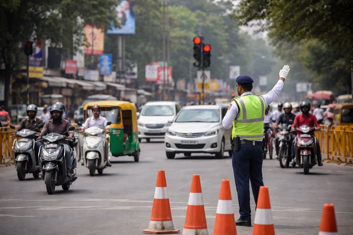 शनिवार सुबह 6:00 बजे से रांची में भारी वाहनों की नो इंट्री, ईद-सरहुल के लिए ट्रैफिक एडवाइजरी जारी
