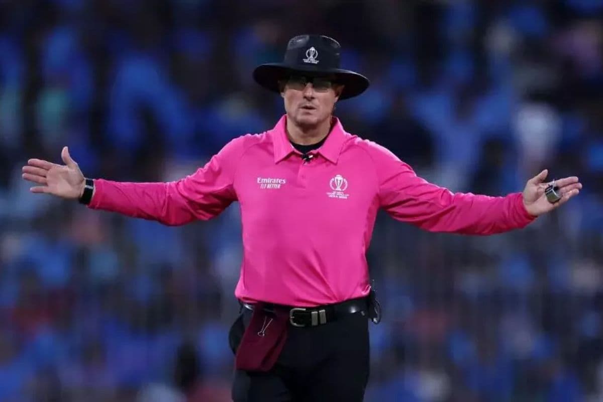 'पनौती' अंपायर रिचर्ड केटलबोरो कैसे हुए टी20 वर्ल्ड कप फाइनल से बाहर?