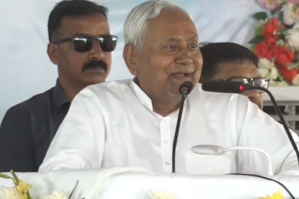 CM नीतीश कुमार की समृद्धि यात्रा पहुंची बक्सर,बोले- 2005 से डर का माहौल था, अब बिहार पूरी तरह बदल गया