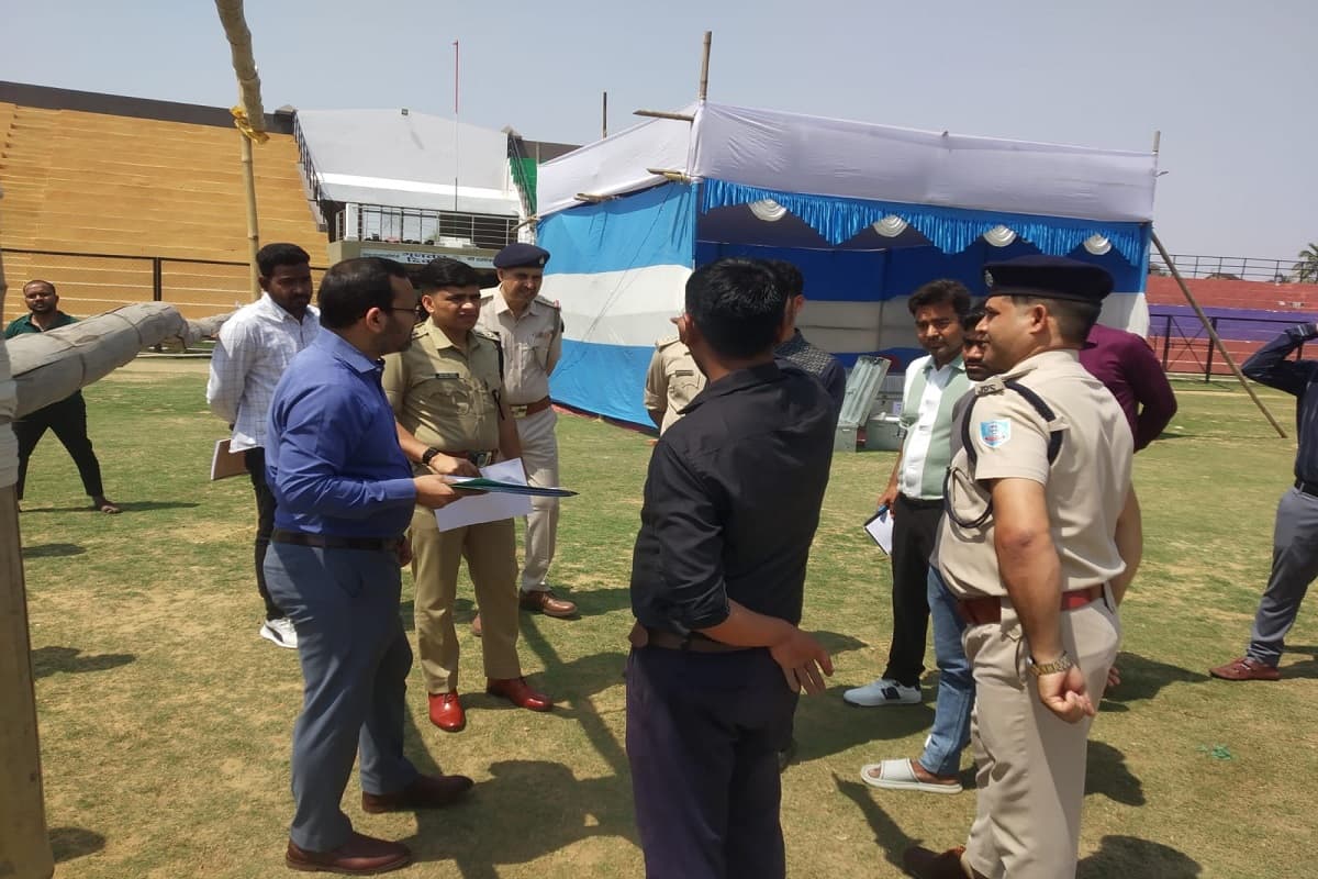 सरायकेला में 17 मार्च को होगी होमगार्ड की बहाली परीक्षा, डीसी ने लिया तैयारी का जायजा