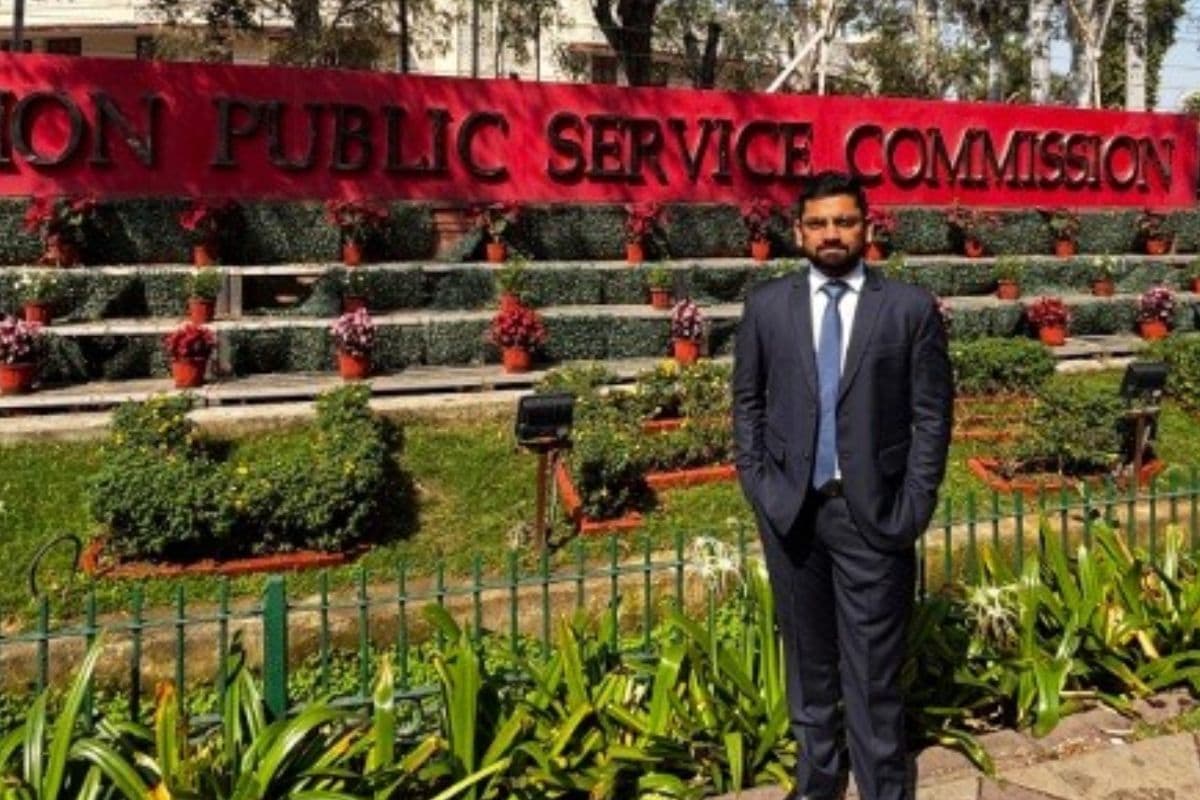 रैंक 100, मार्क्स 1000, दिन में जॉब रात में पढ़ाई करके सात्विक देवता UPSC पास