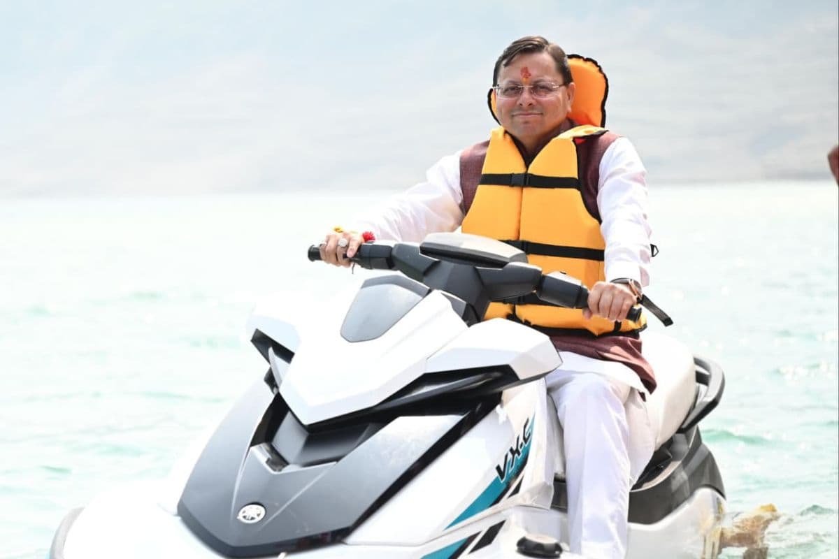 सीएम धामी ने किया टिहरी झील महोत्सव का शुभारंभ, कहा- टिहरी झील बनेगी दुनिया का एडवेंचर हब