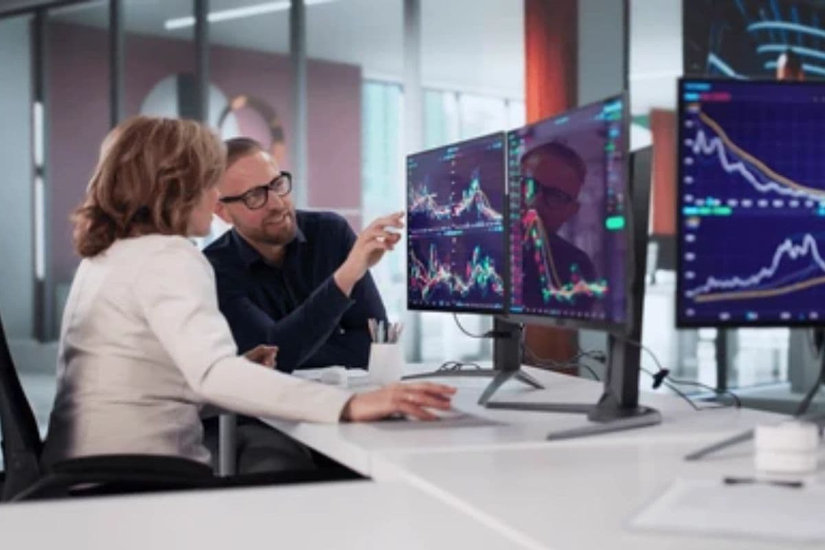 इंवेस्टर्स के एक दिन में डूबे 5.5 लाख करोड़ रुपए, अब इन 10 शेयरों पर रहेगी सबकी नजर