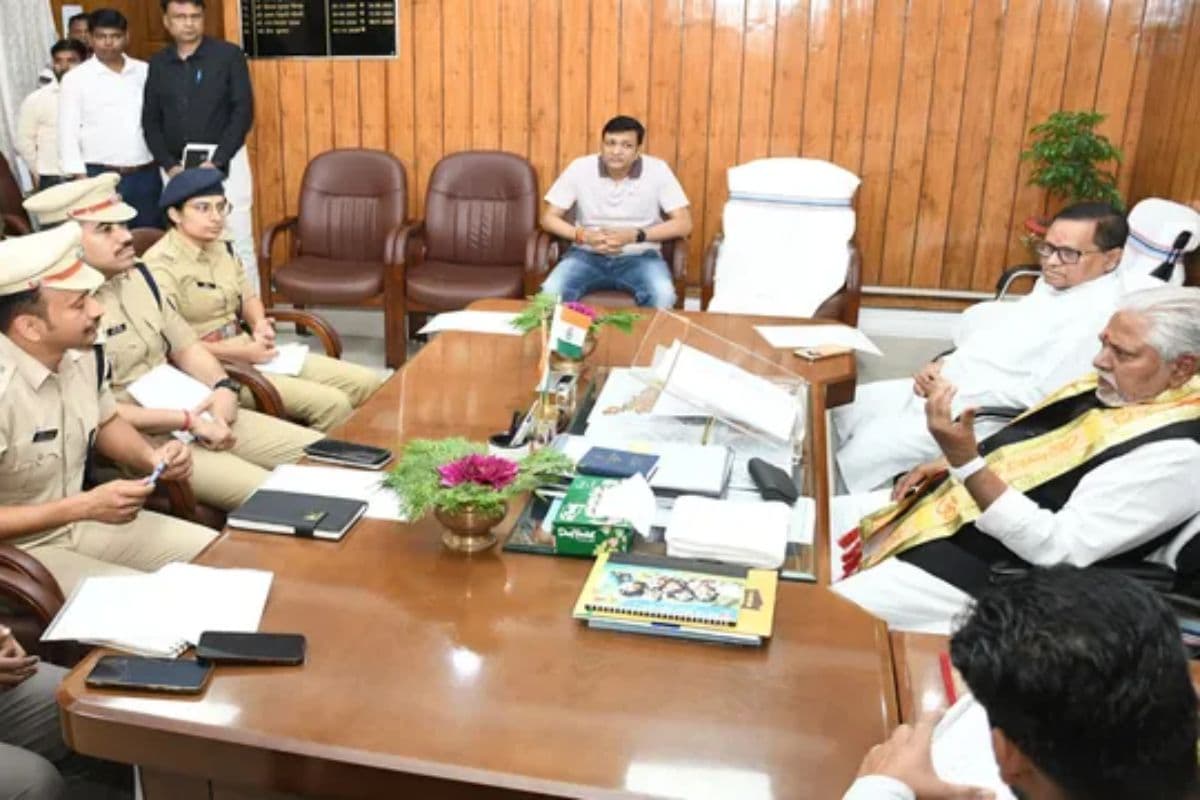 बम की धमकी के बाद जागा प्रशासन, विधानसभा गेट पर आईडी चेक करने के बाद ही मिलेगी एंट्री