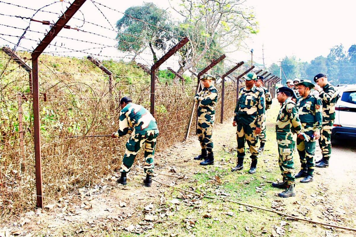 बीएसएफ को 105 एकड़ जमीन देगी पश्चिम बंगाल सरकार, लैंड ट्रांसफर को दी मंजूरी