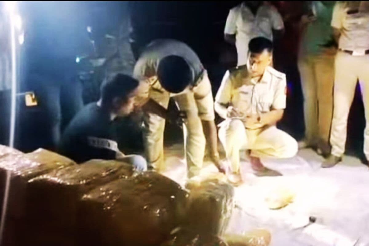 बंगाल चुनाव से पहले फांसीतला में नाका चेकिंग, ट्रक से एक क्विंटल गांजा जब्त, 2 गिरफ्तार