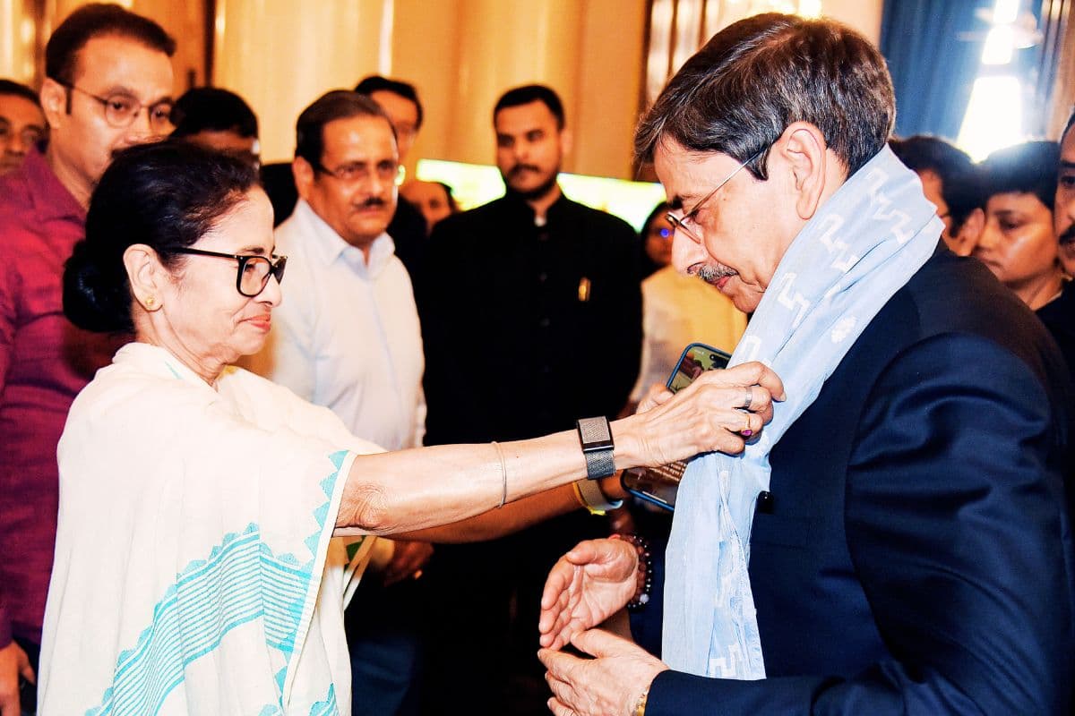 आरएन रवि ने किया मां दुर्गा को नमन, कहा- बंगाल की जनता की ‘अत्यंत निष्ठा’ से करूंगा सेवा