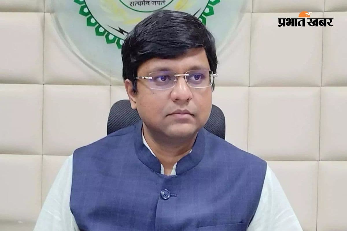 JNU से MA, 23 की उम्र में बने IAS, कौन हैं PMO के नए डिप्टी सेक्रेटरी रवि मित्तल