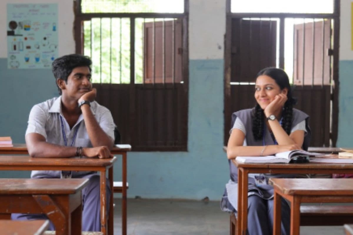 2 घंटे 21 मिनट की ‘With Love’ OTT पर कर रही ट्रेंड, रणवीर सिंह की 1300 करोड़ कमाने वाली ‘Dhurandhar’ को भी छोड़ा पीछे