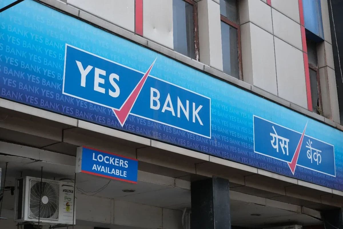 1 अप्रैल से बदल रहे हैं यस बैंक क्रेडिट कार्ड के नियम, इन खर्चों पर लगेगा अब नया चार्ज