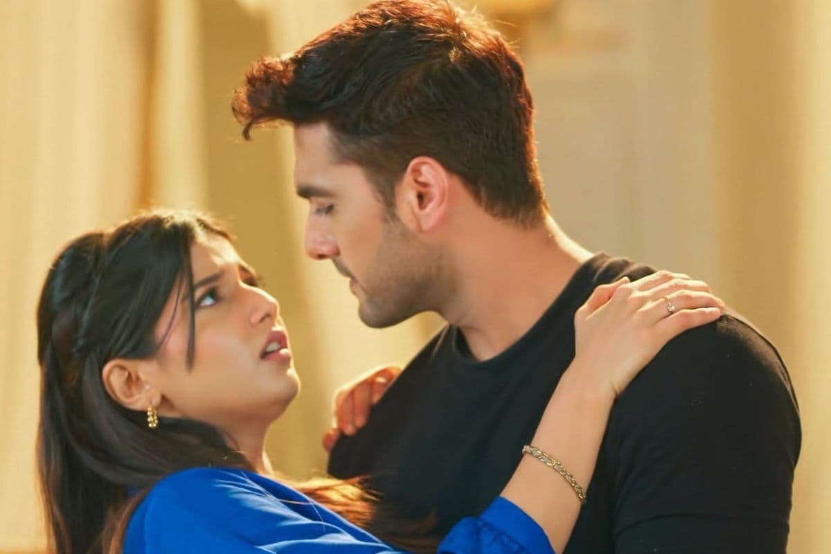 ये रिश्ता क्या कहलाता है: आर्यन ने रखी अजीब शर्त, क्या अभीरा और अरमान बनेंगे नकली पति-पत्नी?