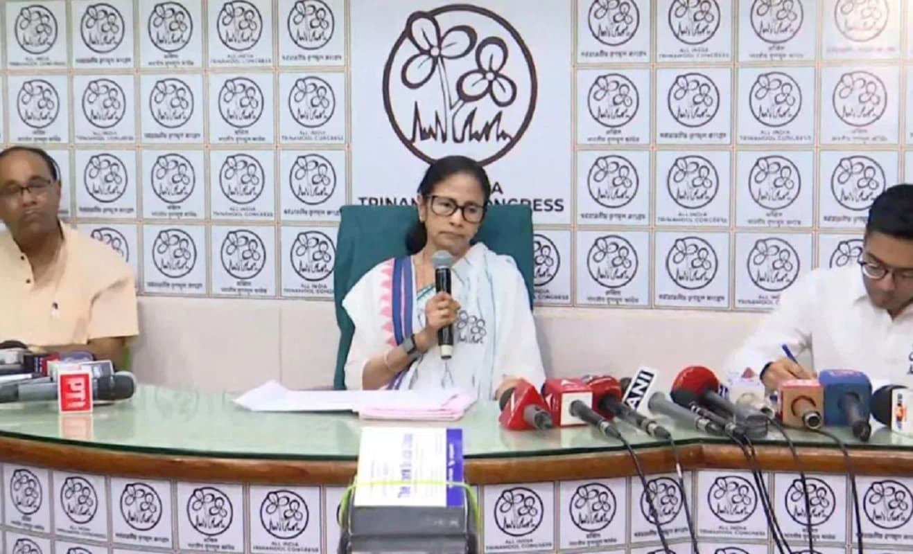असम में तृणमूल की 'एकला चलो नीति', विधानसभा की 22 सीटों पर ममता ने उतारे उम्मीदवार