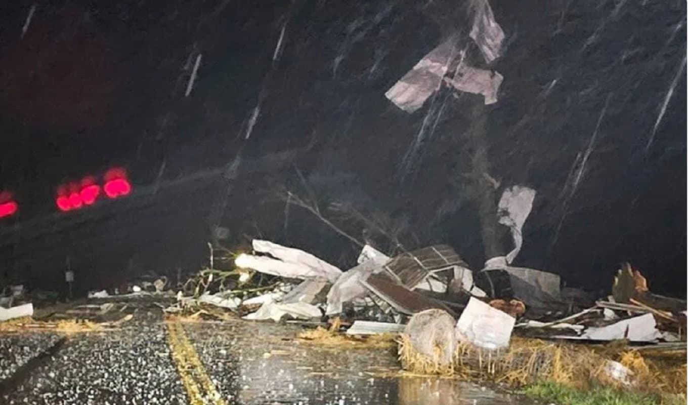 पश्चिम बंगाल में होगी आफत की बारिश, आसमान से गिरेगी बिजली, कई जिलों में आंधी का अलर्ट