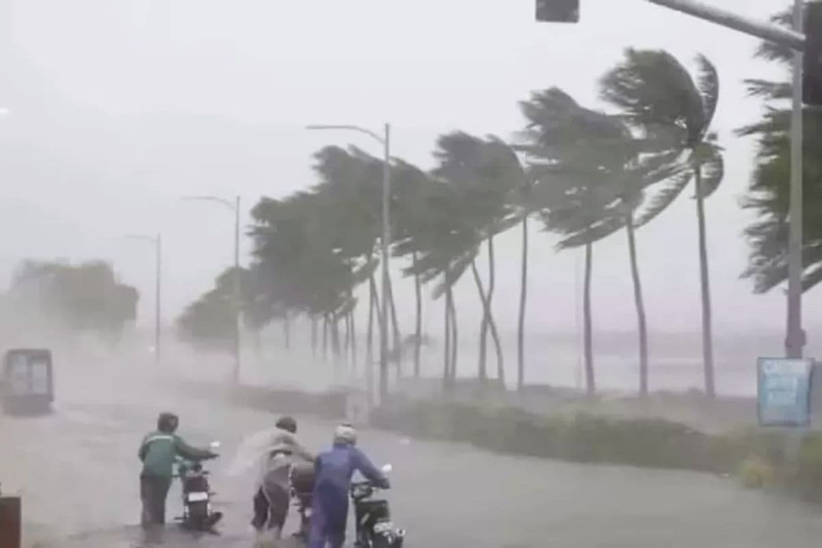 बिहार में आंधी-बारिश के साथ गिरे ओले, सारण-वैशाली समेत इन 7 जिलों में अगले तीन घंटे के लिए IMD की चेतावनी