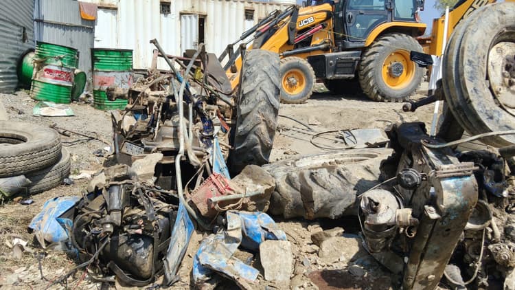 Giridih News :ट्रैक्टर के दुर्घटनाग्रस्त होने से चालक की मौत