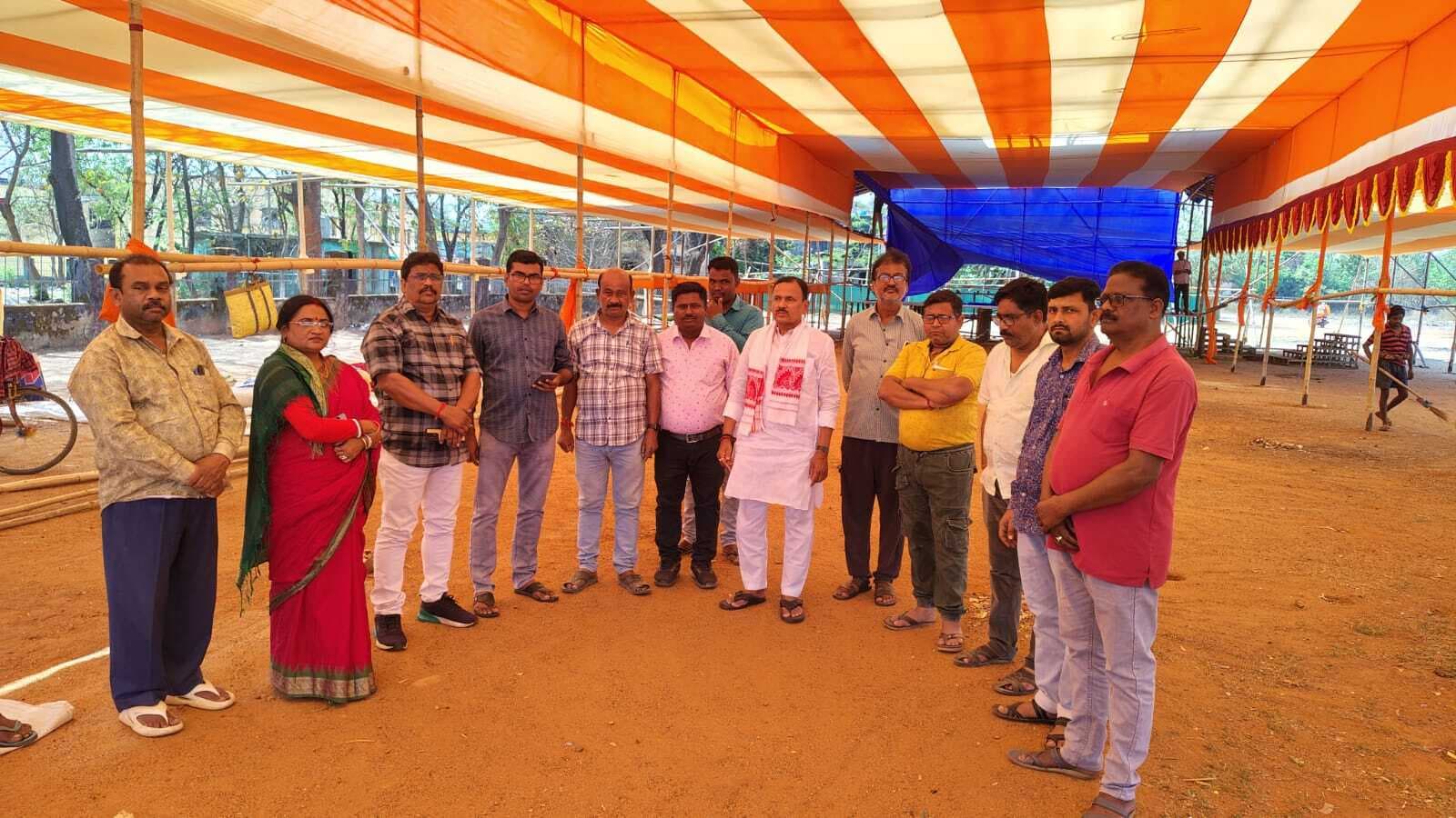 East Singhbhum News : पंडाल में 500 लोगों के बैठने की व्यवस्था होगी : डॉ गोस्वामी