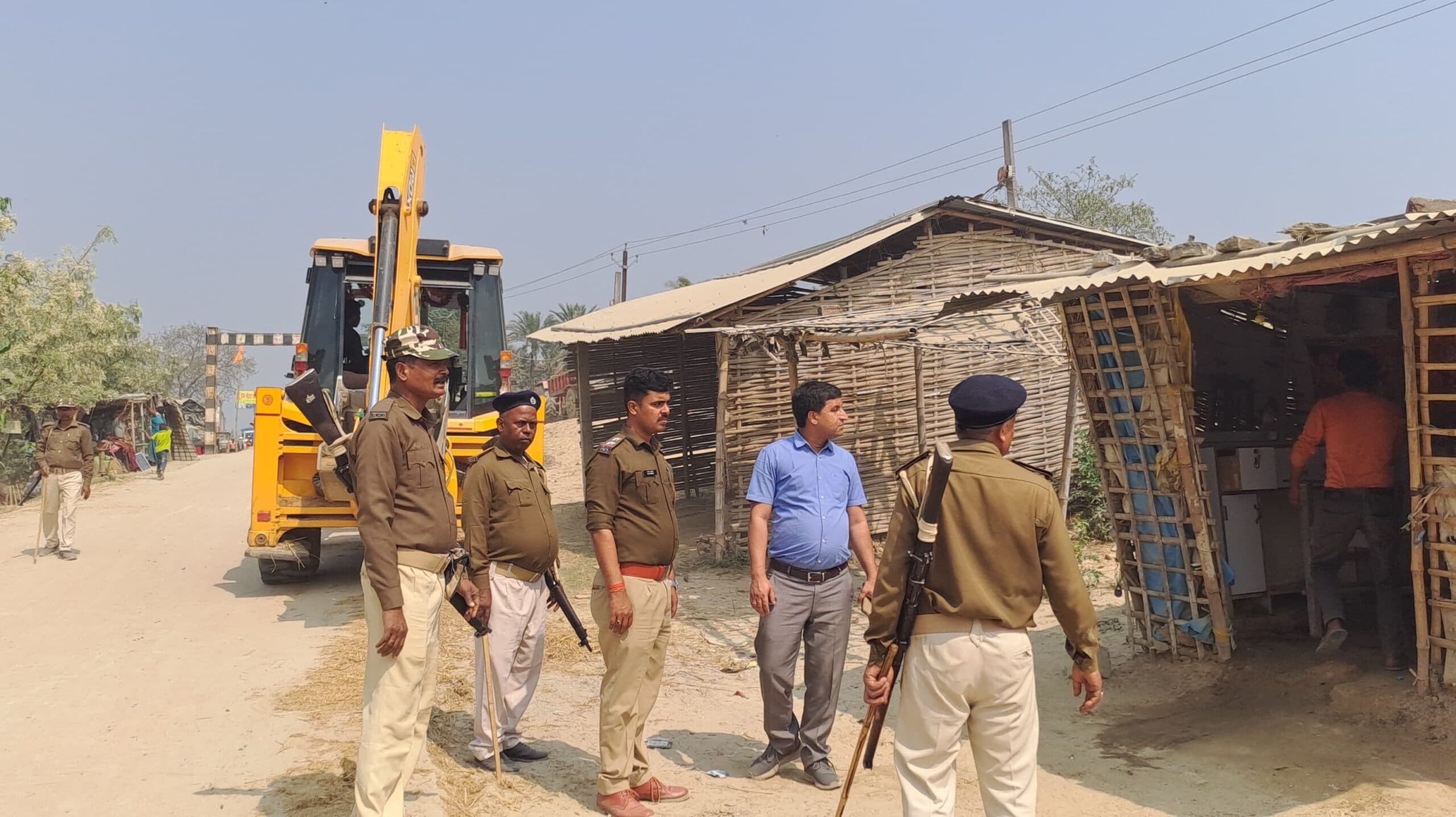 सीएम के संभावित दौरे को लेकर अलर्ट मोड में प्रशासन, हटाया अतिक्रमण