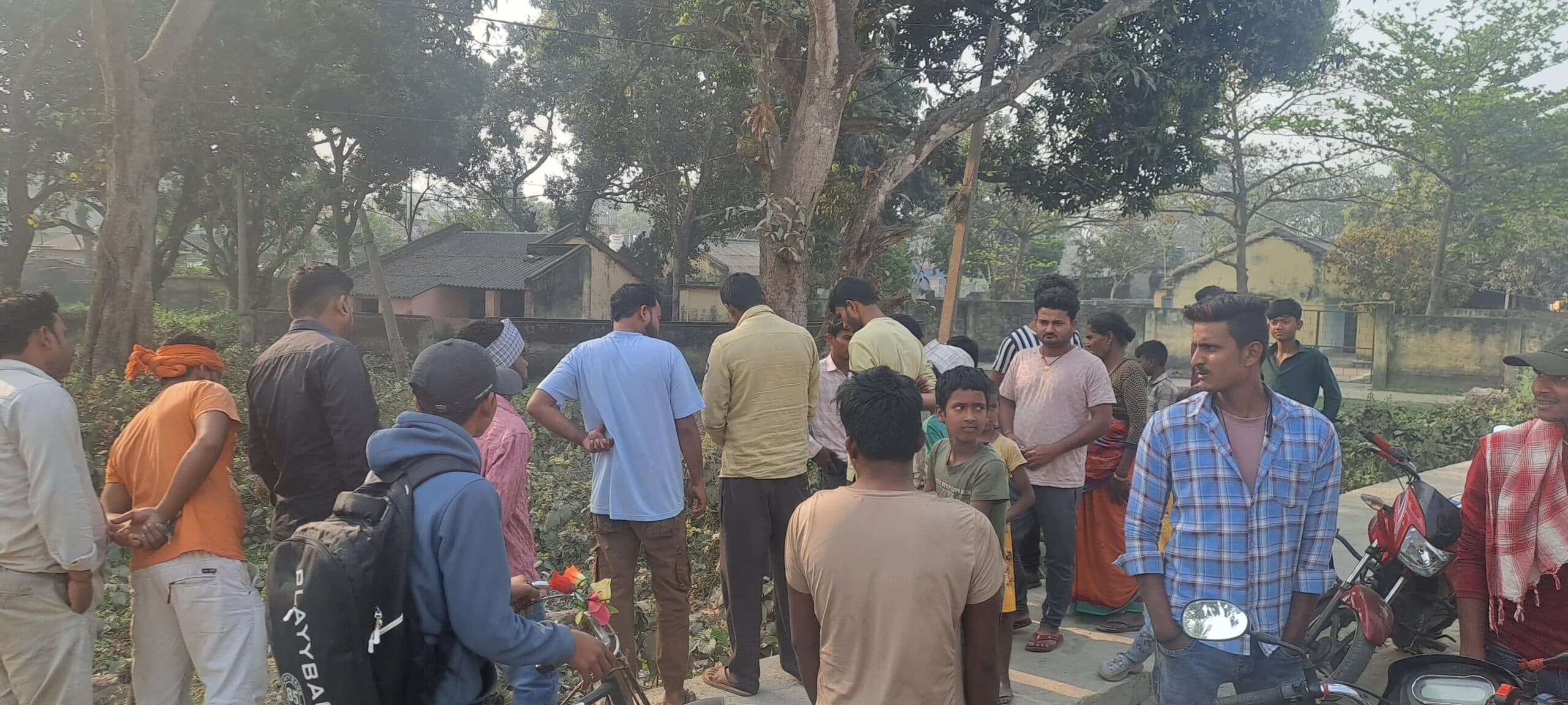 नाले किनारे मिली नवजात का शव, किया दफन