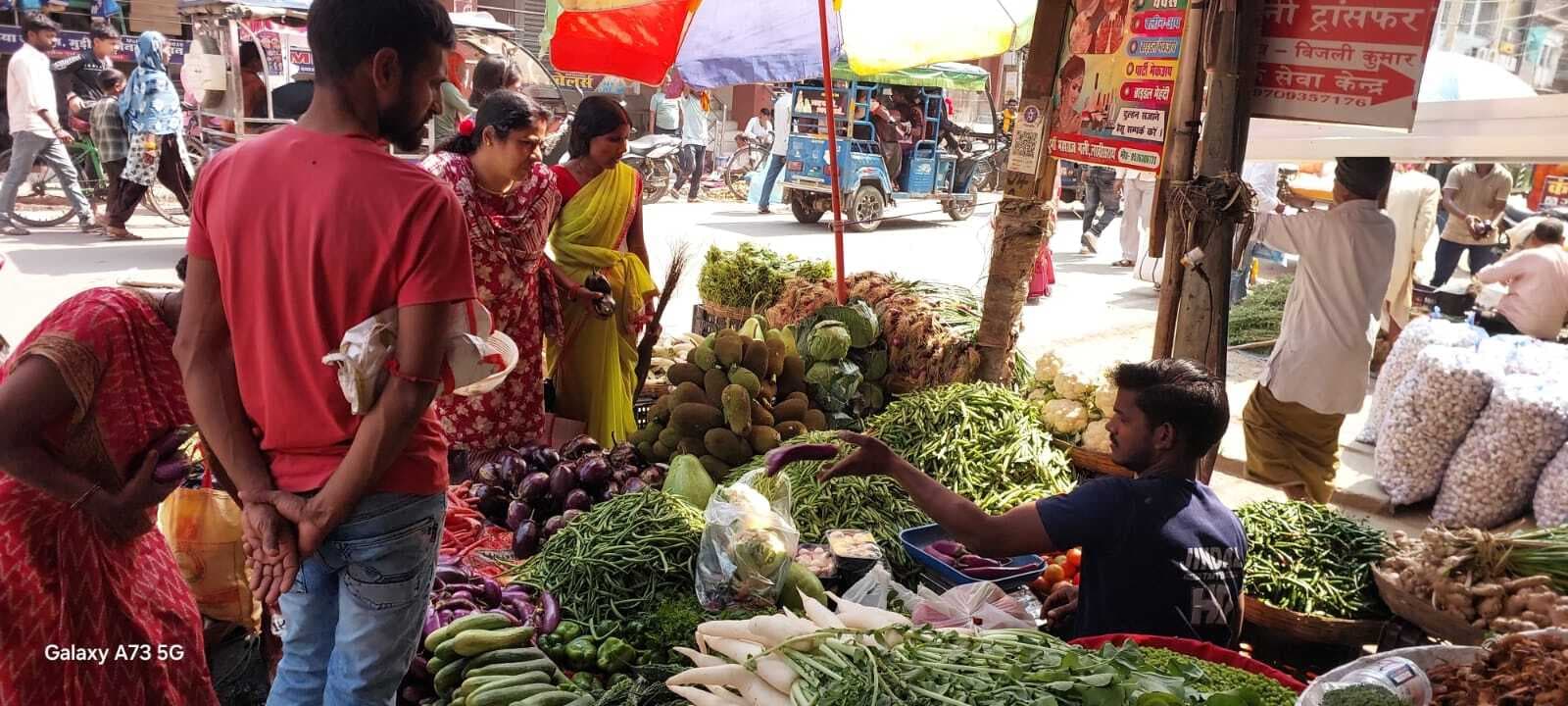 होलिका दहन आज, होलिका दहन को लेकर की जा रही है तैयारी