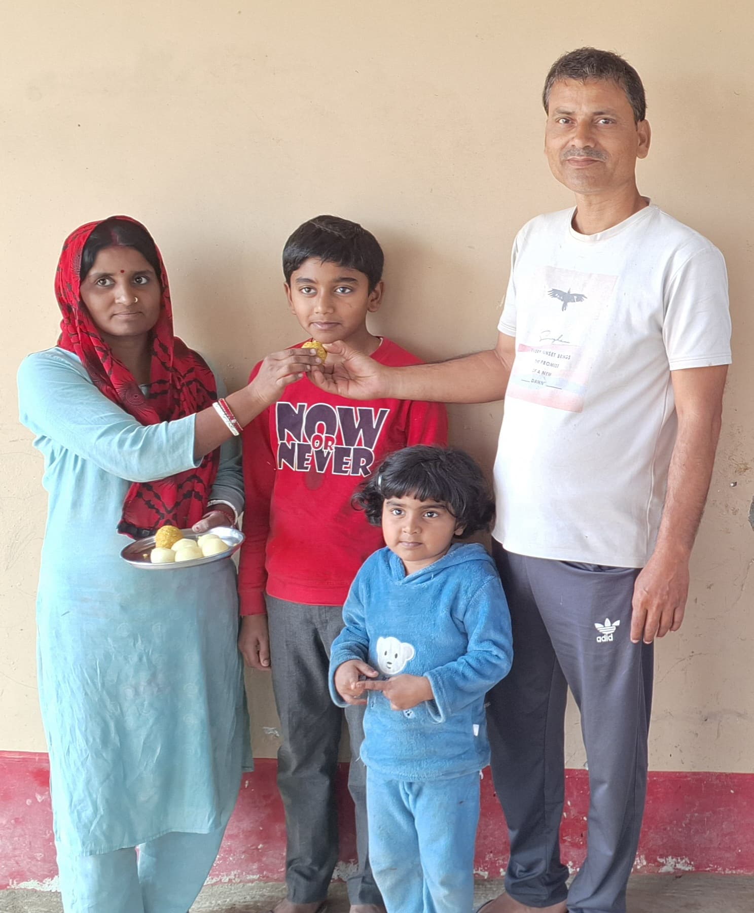 प्रवेश परीक्षा में मंयक ने बेहतर अंक लाकर बढ़ाया मान