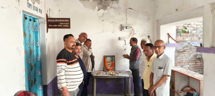 कांग्रेसियों ने देशरत्न प्रथम राष्ट्रपति को दी श्रद्धांजलि