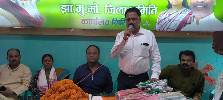 Giridih News :गिरिडीह शहर को खूबसूरत बनायेंगे : सुदिव्य सोनू