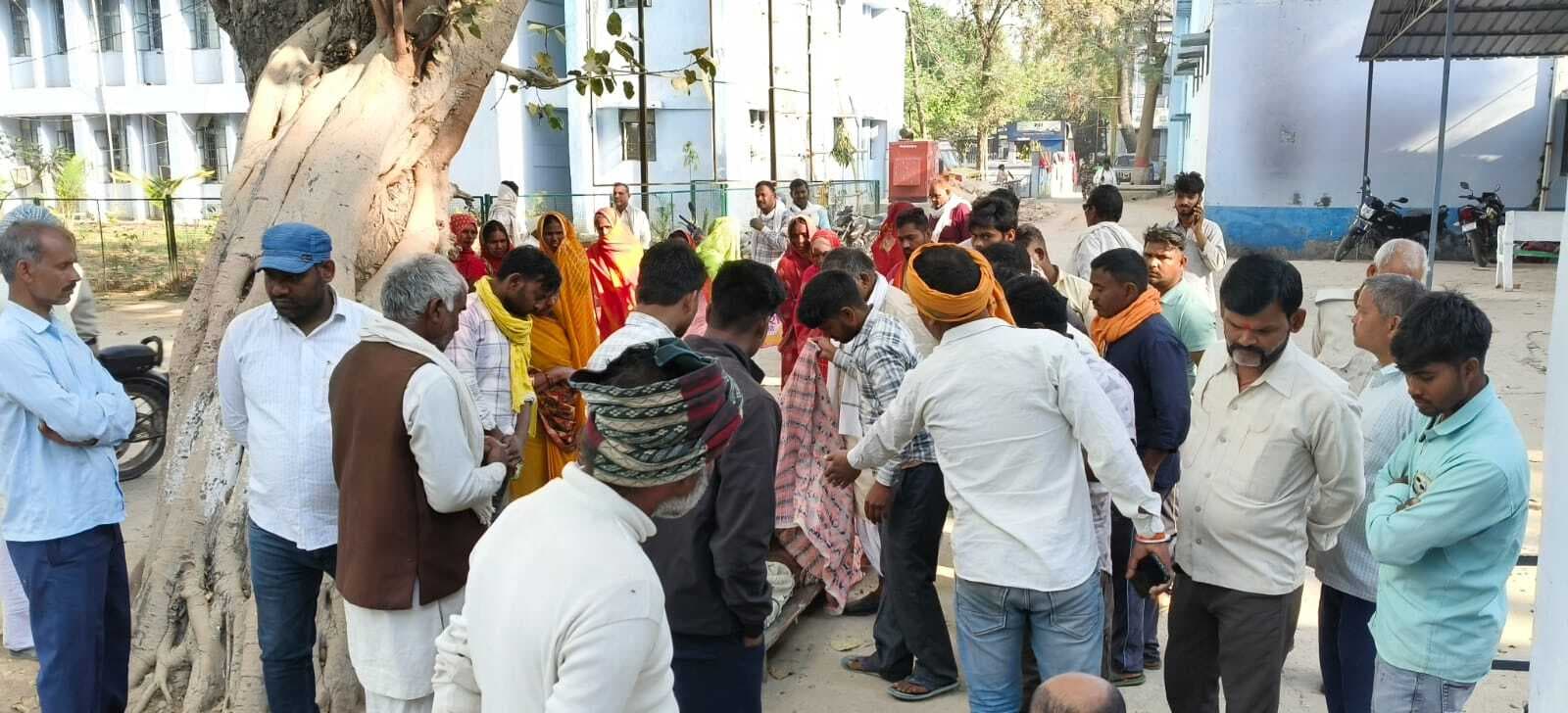 रंग-रोगन के दौरान स्कूल की दूसरी मंजिल से गिरा पेंटर, इलाज के दौरान मौत