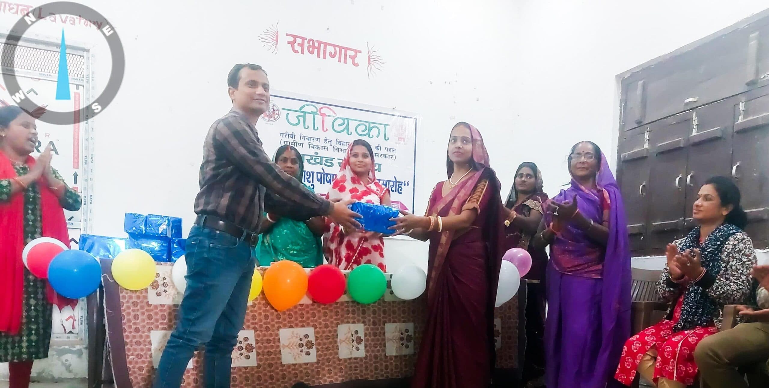 उत्कृष्ट कार्य करने के लिए जीविका की एमआरपी बबिता कुमारी सम्मानित