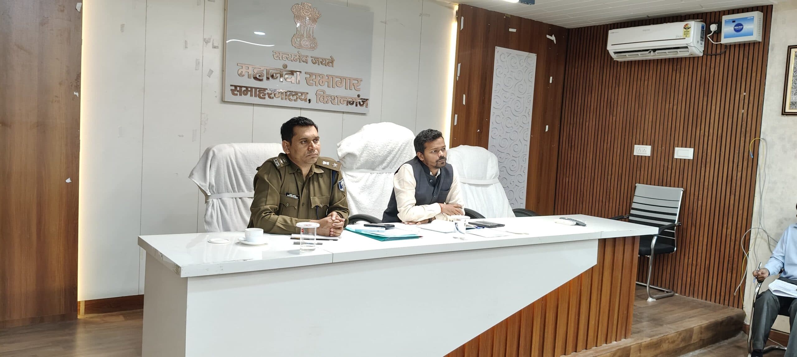 डीजे पर पूर्ण प्रतिबंध, संवेदनशील स्थलों पर पुलिस बल की तैनाती, अवैध शराब पर सख्ती