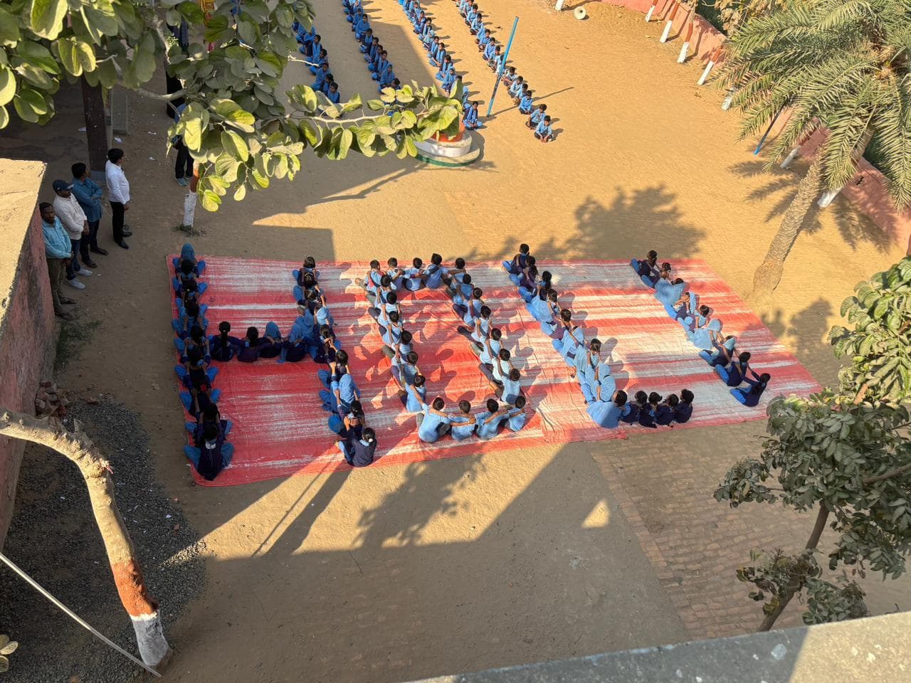 खड़िहारा विद्यालय के बच्चों ने मनाया होली का जश्न