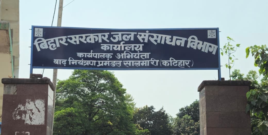 बहरखाल महानंदा नदी में  सुरक्षात्मक कार्य की मांग