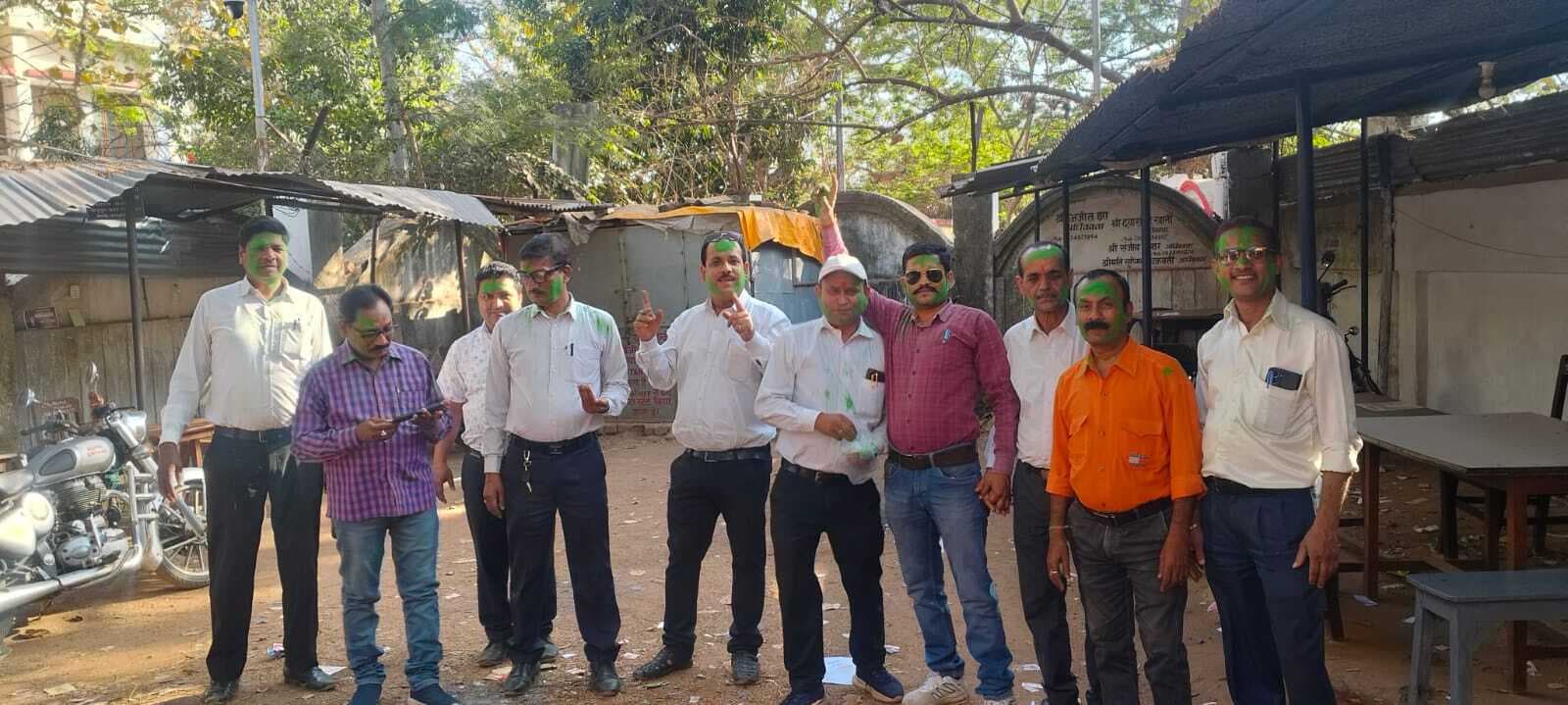 अधिवक्ता संघ परिसर में होली मिलन समारोह