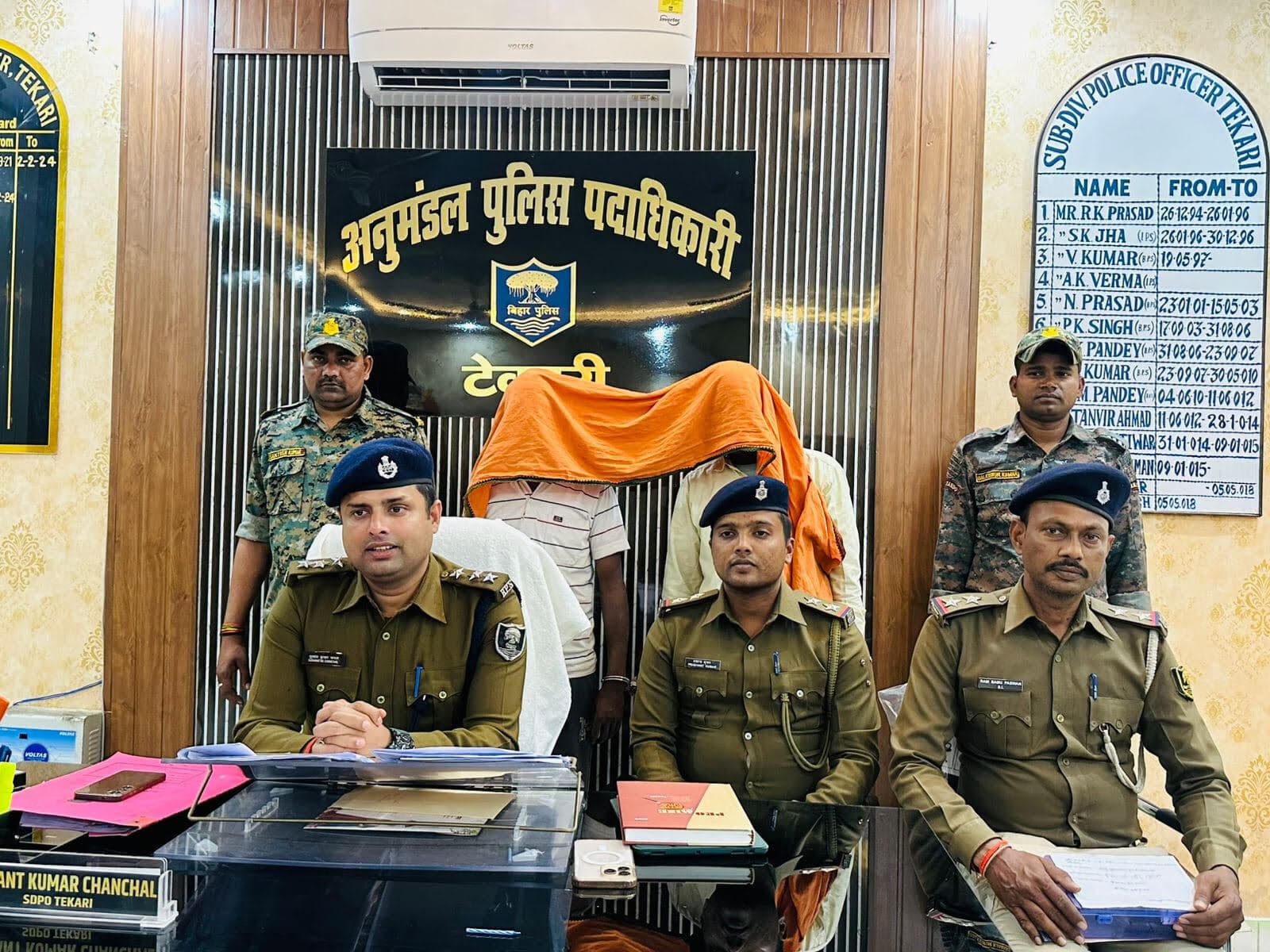 टॉप 10 में शामिल अपराधी समेत तीन गिरफ्तार, तीन हथियार व बाइक जब्त