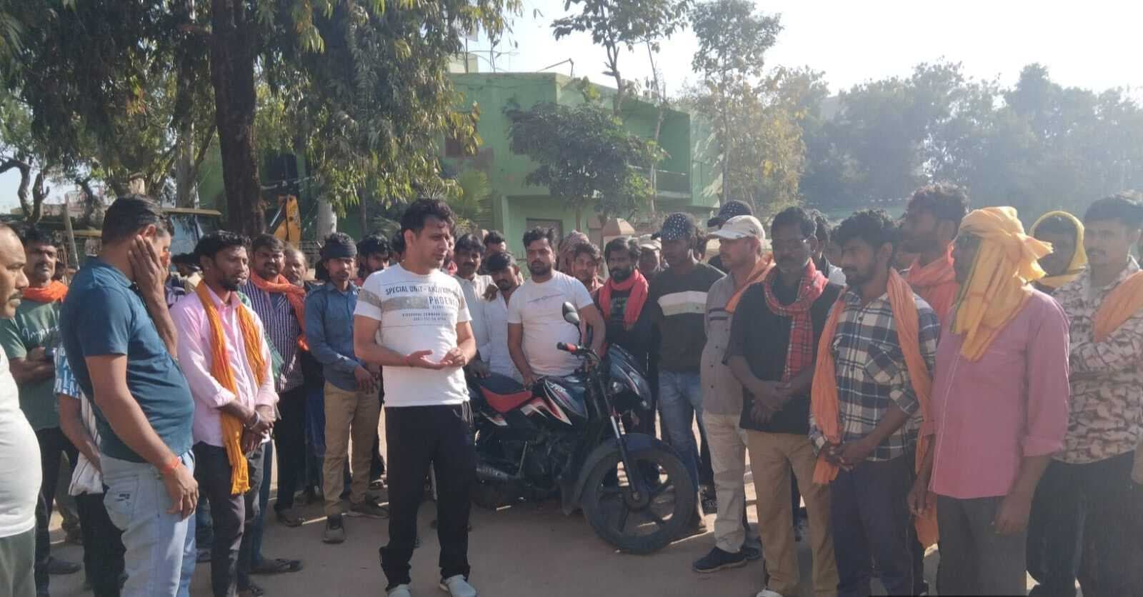पुलिस की कार्रवाई से नाराज सफाईकर्मी गये हड़ताल पर, फिर इओ के आश्वासन पर काम पर लौटे