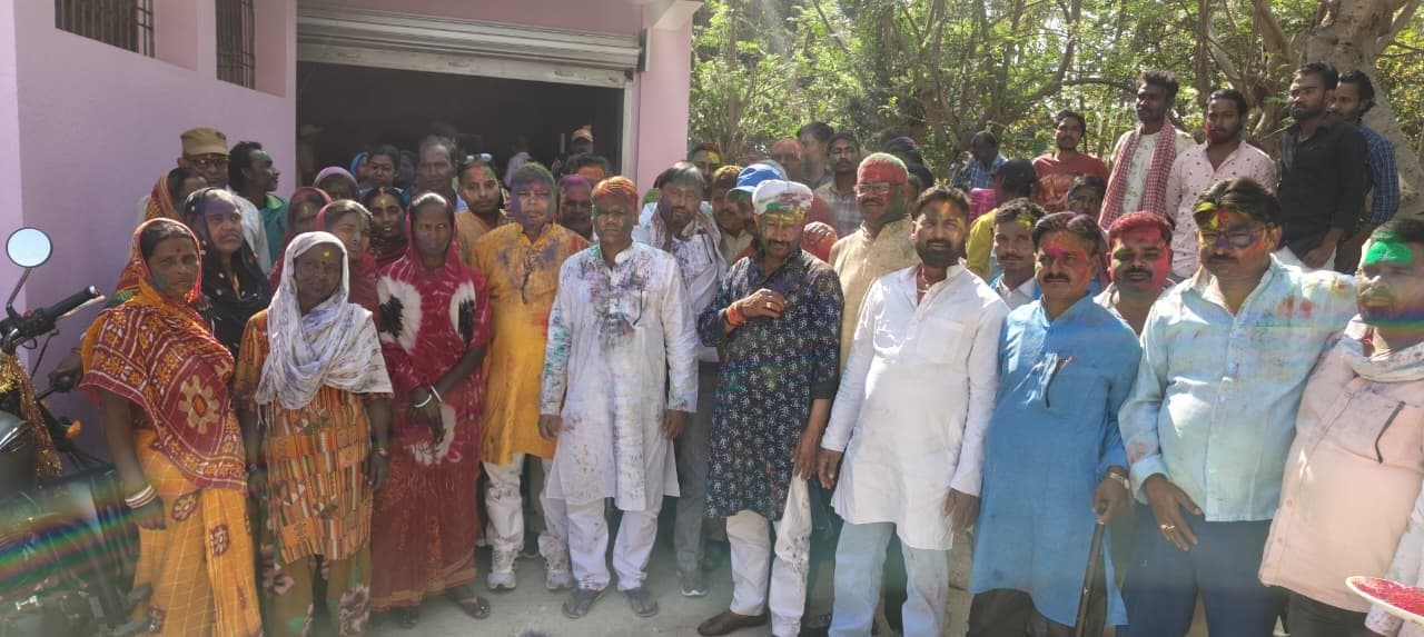 नप कार्यालय में सफाईकर्मियों को किया सम्मानित