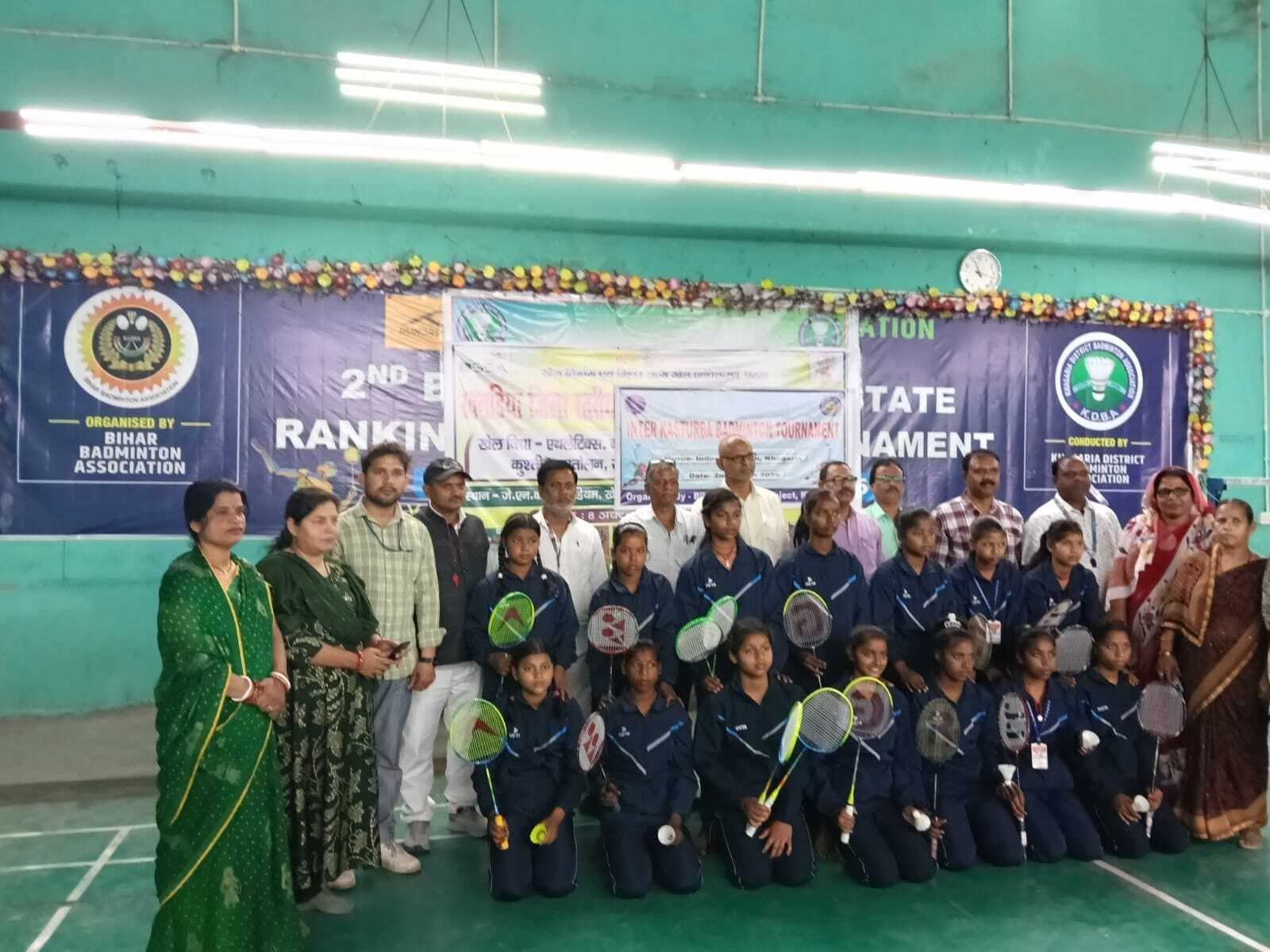 युगल बैडमिंटन प्रतियोगिता में सदर प्रखंड विजेता व  बेलदौर प्रखंड बने उप विजेता