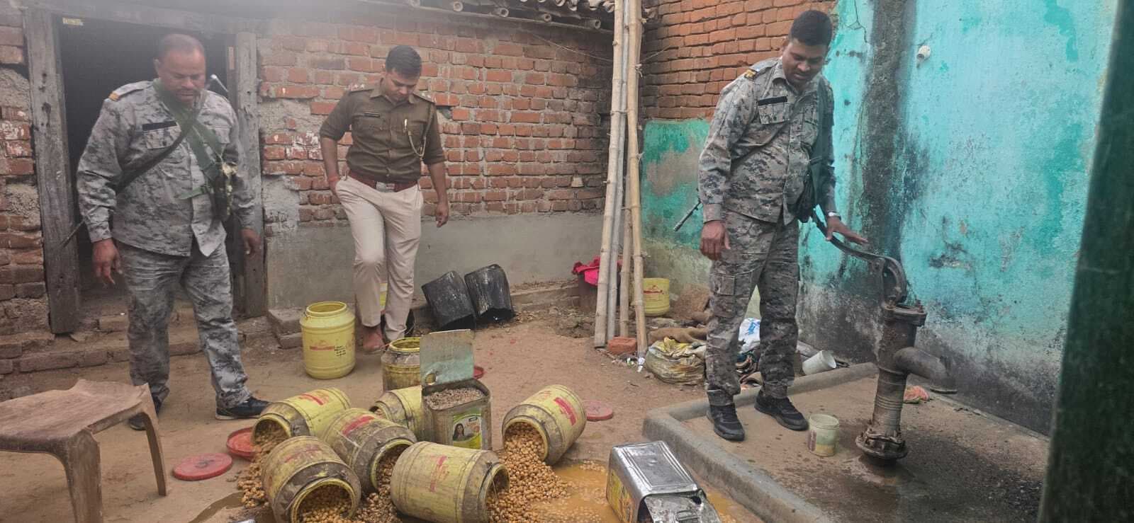 पुलिस ने अवैध जावा महुआ किया नष्ट