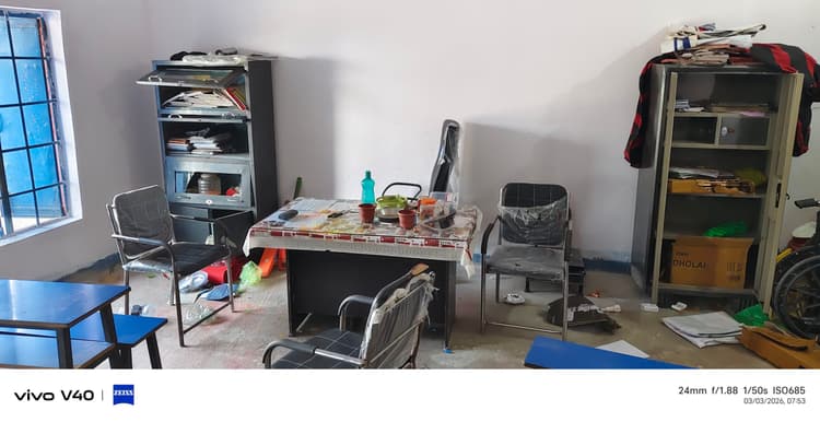 प्राथमिक विद्यालय खरार से लाखों की संपत्ति चोरी