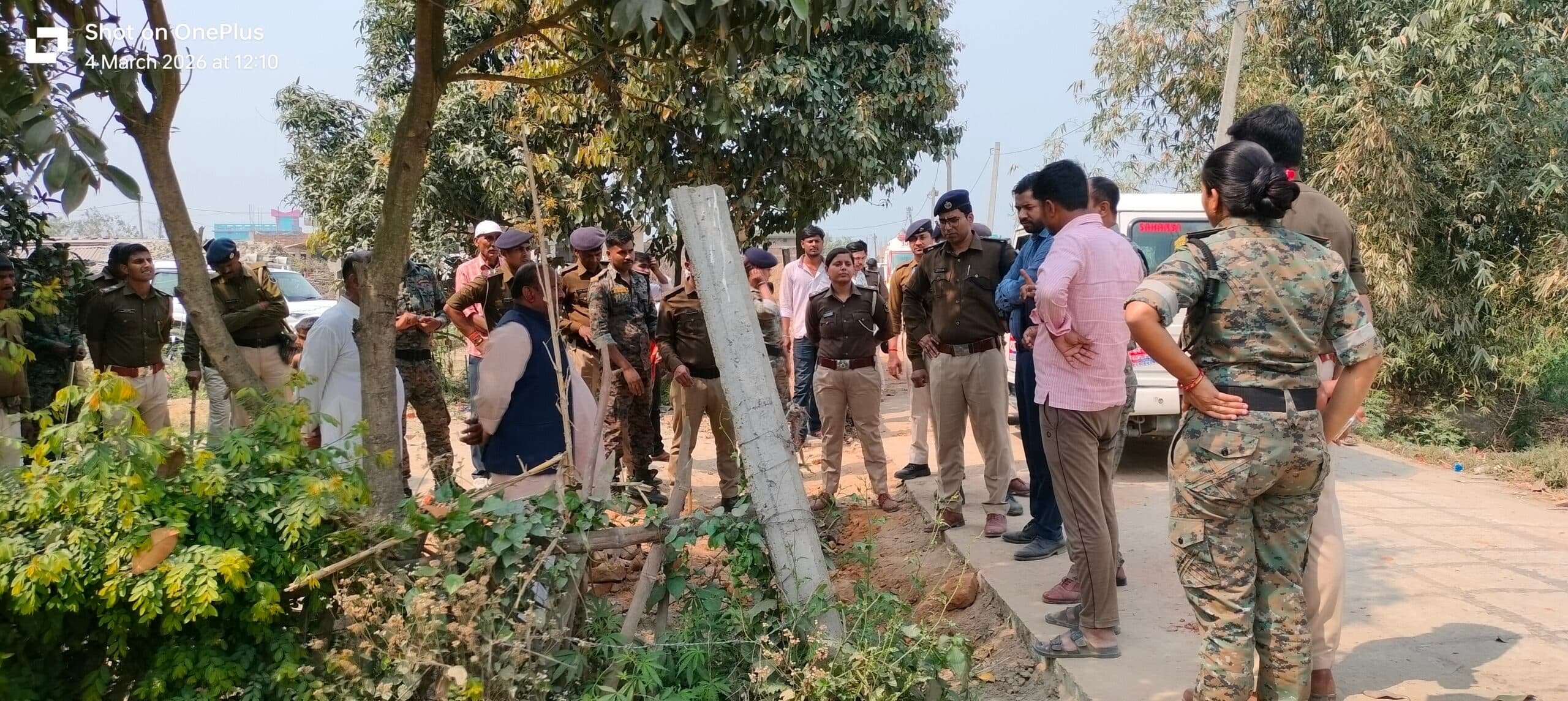 होली के दिन जमीन विवाद में दो गुटों में हुई रोड़ेबाजी व फायरिंग से गांव में दहशत