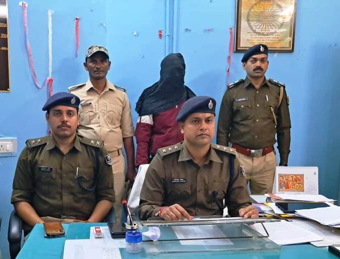 मिनी गन फैक्ट्री का भंडाफोड़, एक गिरफ्तार