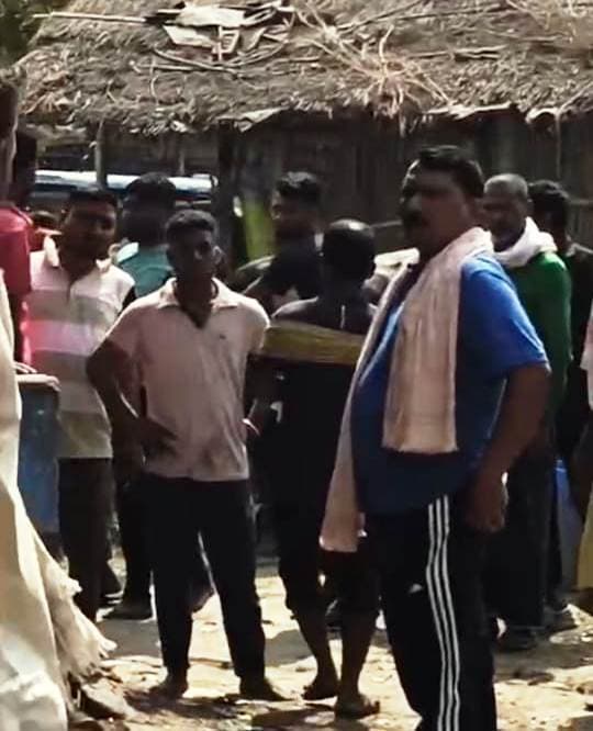 मंदिर सफाई के विवाद में दो पक्षों के बीच मारपीट व पथराव