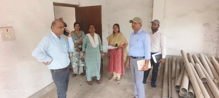 छात्रों को बेहतर शैक्षणिक वातावरण करायें उपलब्ध: डीईओ