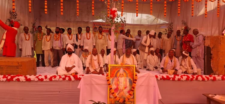 तीन दिवसीय कबीर ज्ञान यज्ञ का शुभारंभ