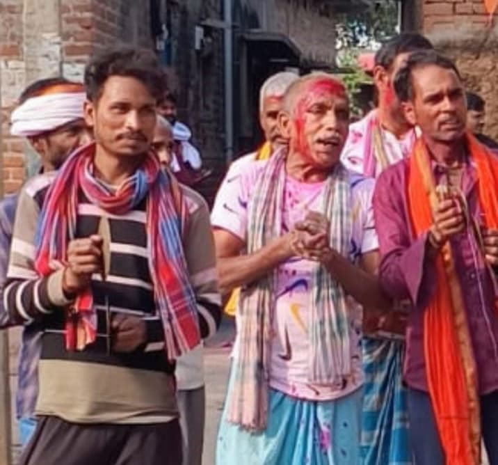 आपसी सौहार्द व हर्षोल्लास के साथ संपन्न हुआ होली