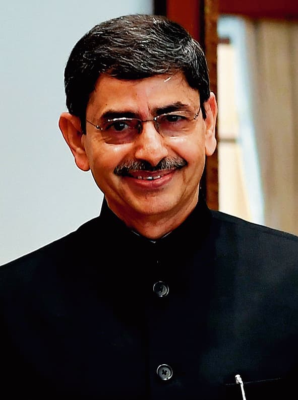 आनंद बोस ने राज्यपाल पद से दिया इस्तीफा, आरएन रवि बने बंगाल के नये गवर्नर