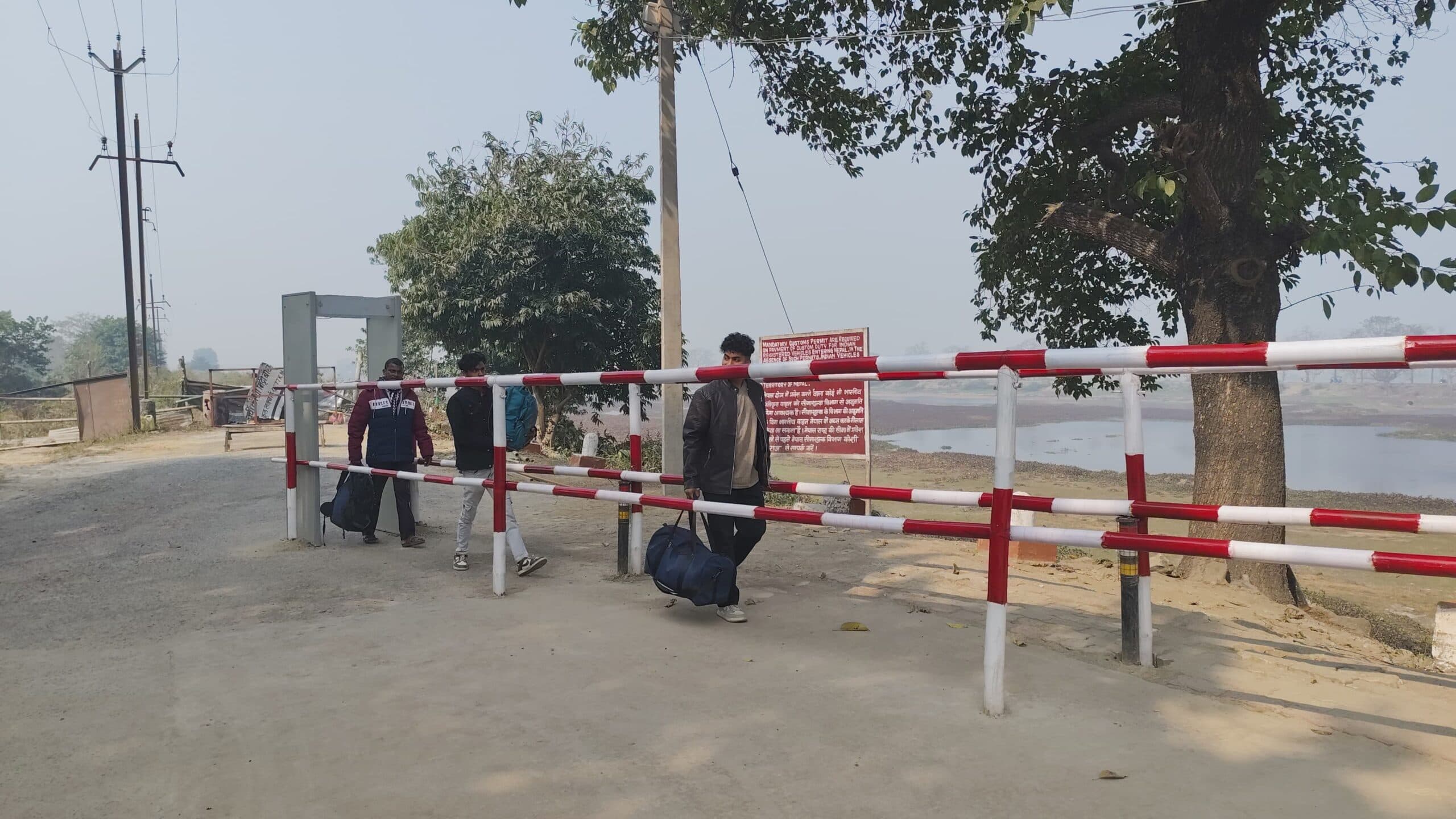 नेपाल चुनाव के कारण 72 घंटे बंद के बाद खुली भारत-नेपाल सीमा, लौटी रौनक