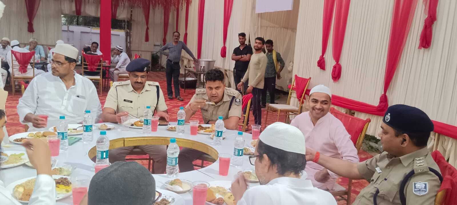 मुंगेर क्लब में दावत-ए-इफ्तार का आयोजन, अमन-चैन की मांगी दुआ